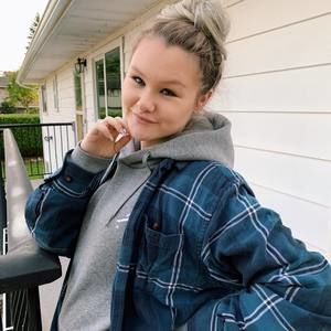 Meet your Posher, Kayla